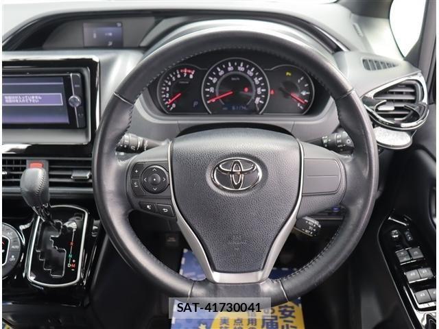 Toyota NOAH 2019-01 7059932-16