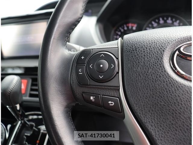 Toyota NOAH 2019-01 7059932-17