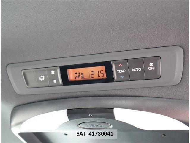 Toyota NOAH 2019-01 7059932-26