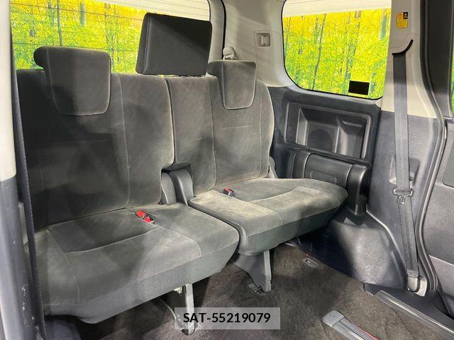 Toyota NOAH 2013-10 7059942-9