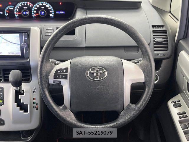 Toyota NOAH 2013-10 7059942-11
