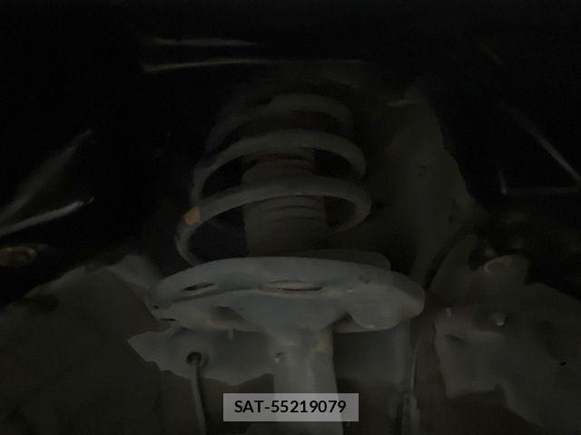 Toyota NOAH 2013-10 7059942-19