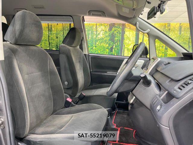 Toyota NOAH 2013-10 7059942-7
