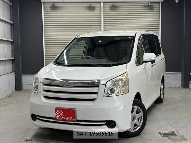 Toyota NOAH 2009-10 7059950-0