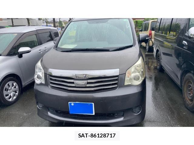 Toyota NOAH 2012-08 7059945-0