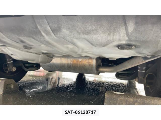 Toyota NOAH 2012-08 7059945-9