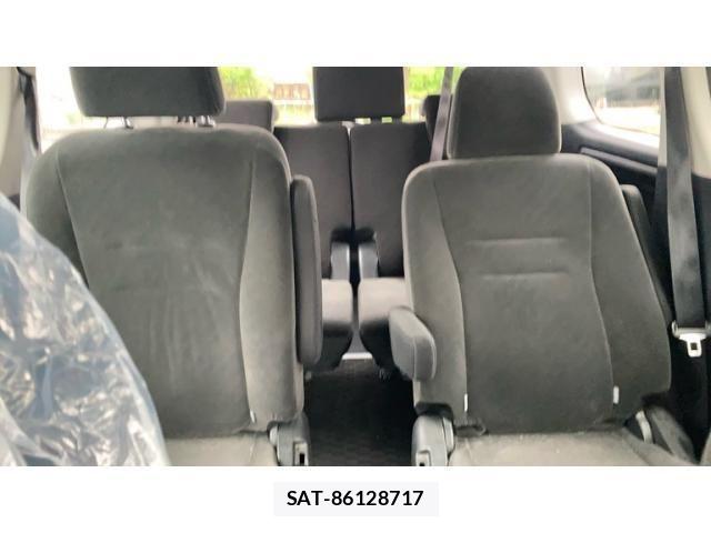 Toyota NOAH 2012-08 7059945-21