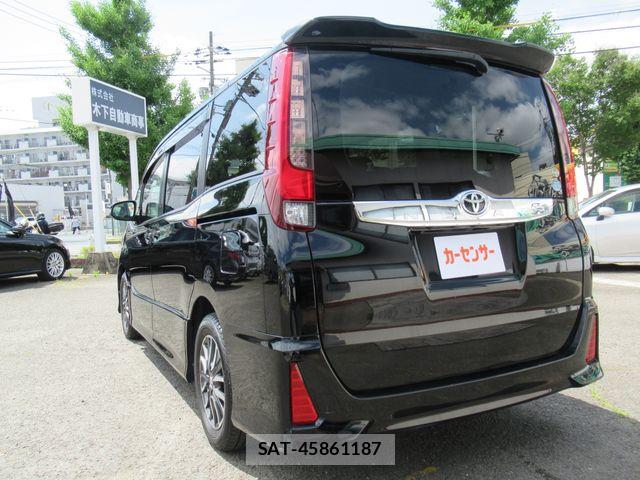 Toyota NOAH 2014-11 7059937-1
