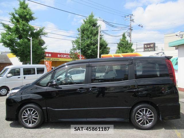 Toyota NOAH 2014-11 7059937-2