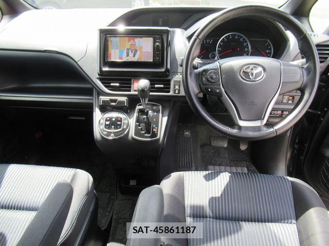 Toyota NOAH 2014-11 7059937-4
