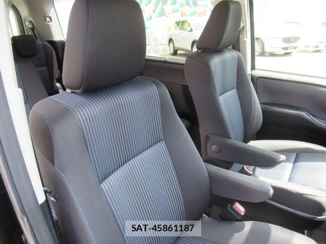 Toyota NOAH 2014-11 7059937-6