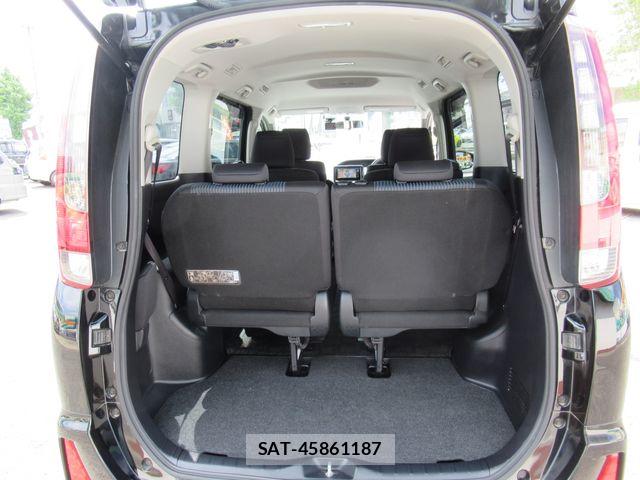 Toyota NOAH 2014-11 7059937-8