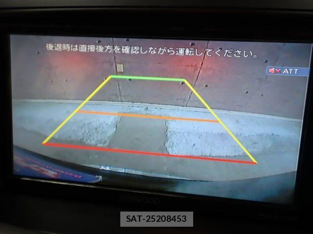 Toyota NOAH 2013-05 7059943-12