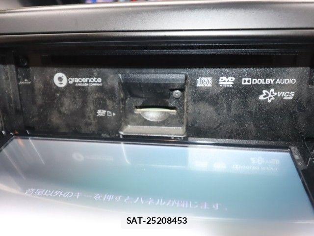 Toyota NOAH 2013-05 7059943-14