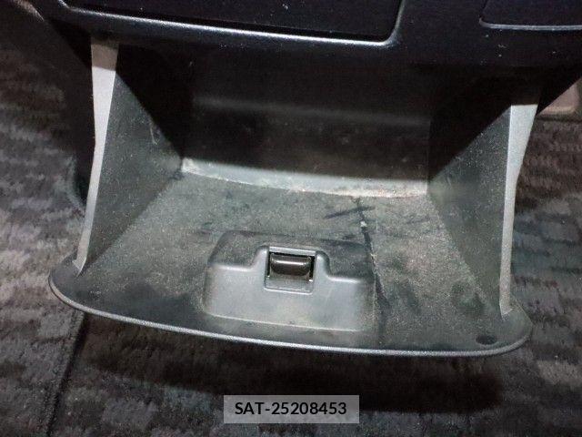 Toyota NOAH 2013-05 7059943-22