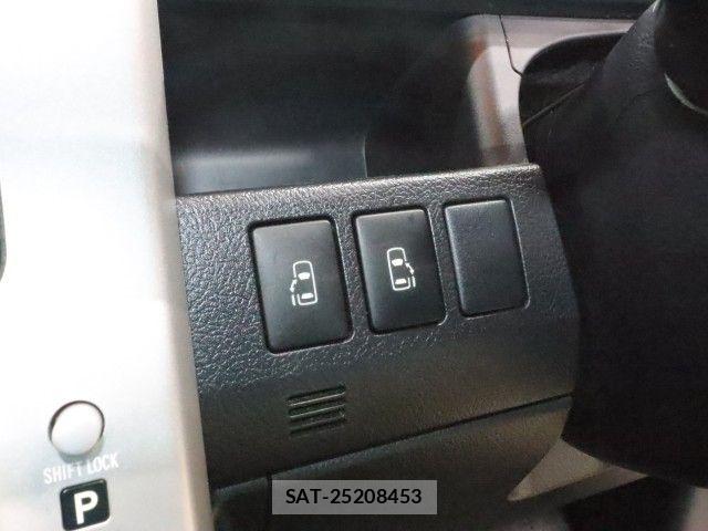 Toyota NOAH 2013-05 7059943-24