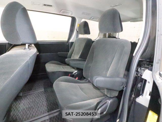 Toyota NOAH 2013-05 7059943-6