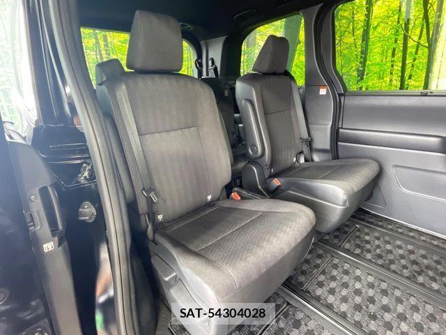 Toyota NOAH 2024-02 7059930-9