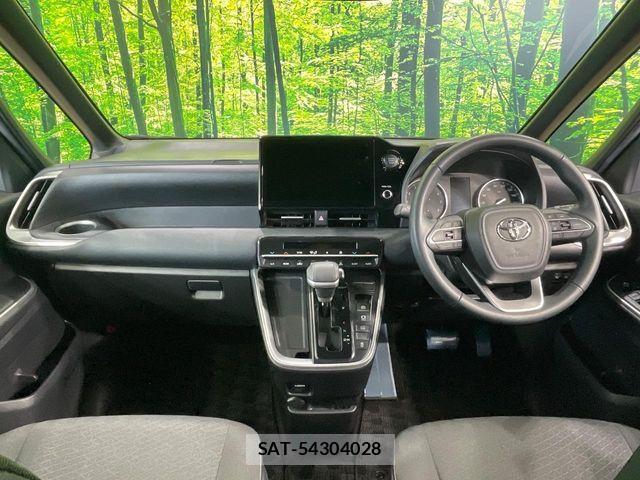 Toyota NOAH 2024-02 7059930-1
