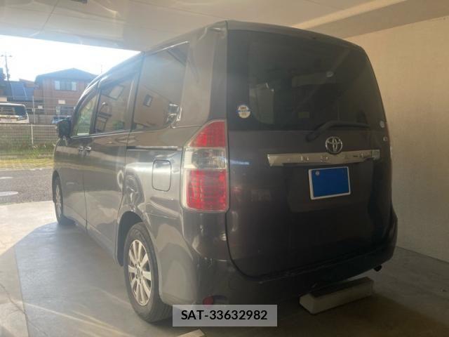 Toyota NOAH 2010-03 7059955-10
