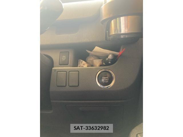 Toyota NOAH 2010-03 7059955-22
