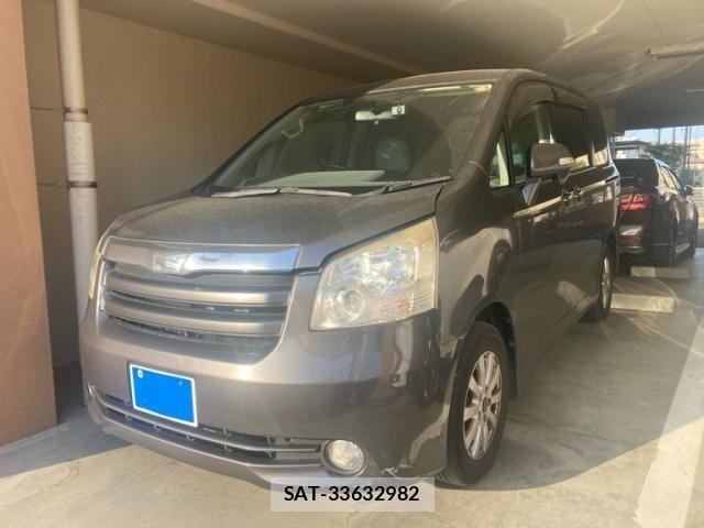 Toyota NOAH 2010-03 7059955-1