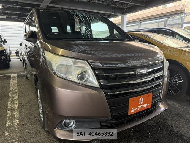 Toyota NOAH 2014-02 7059936-0