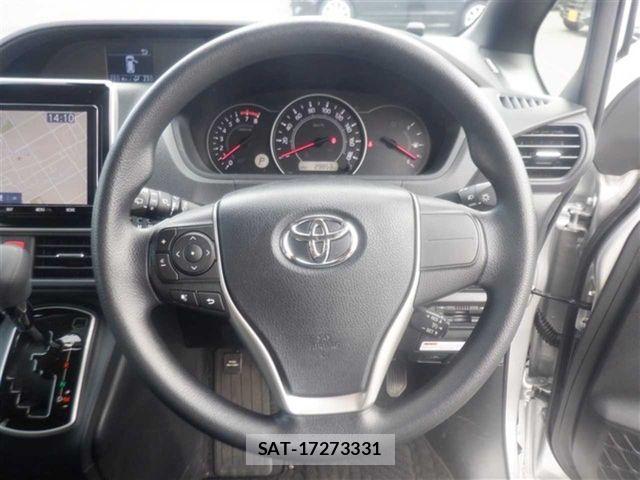 Toyota NOAH 2021-05 7059923-3