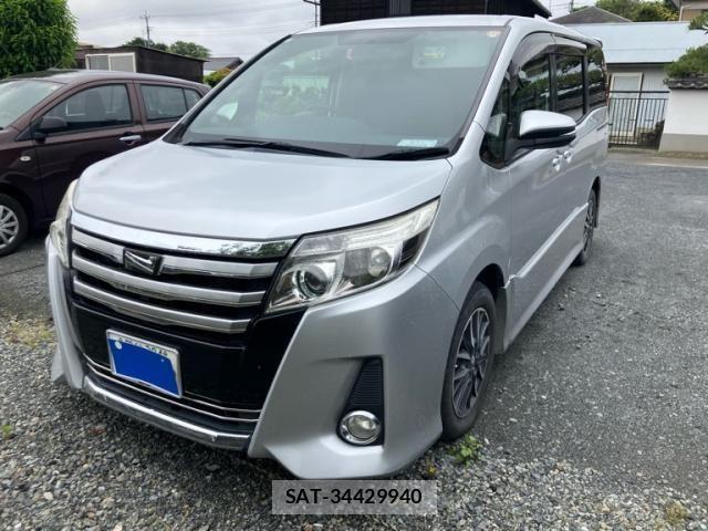 Toyota NOAH 2014-07 7059944-1