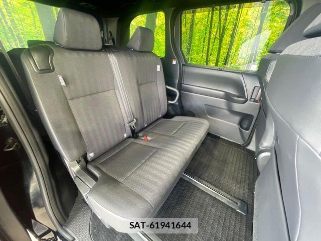 Toyota NOAH 2025-01 7059925-8