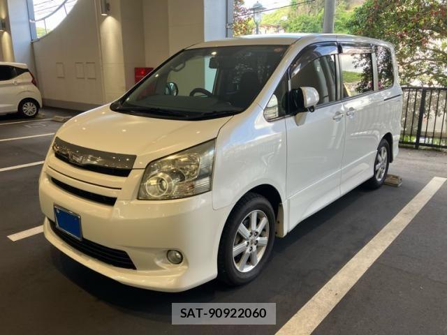Toyota NOAH 2008-10 7059949-0