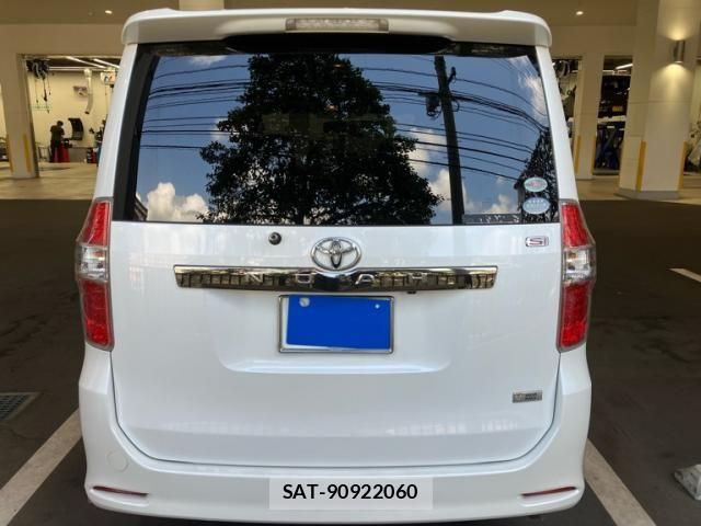 Toyota NOAH 2008-10 7059949-10