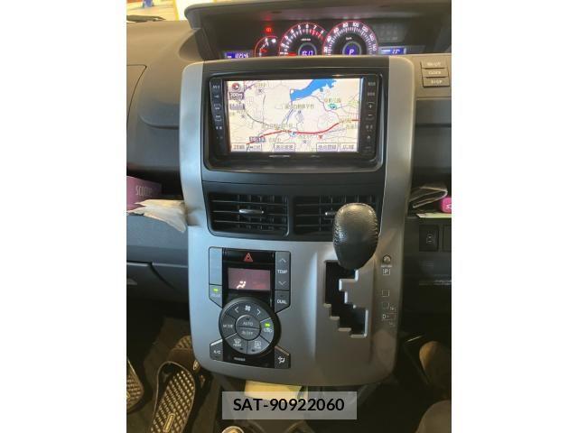 Toyota NOAH 2008-10 7059949-16