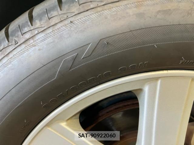Toyota NOAH 2008-10 7059949-3