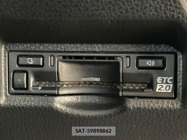 Toyota NOAH 2023-07 7058577-7
