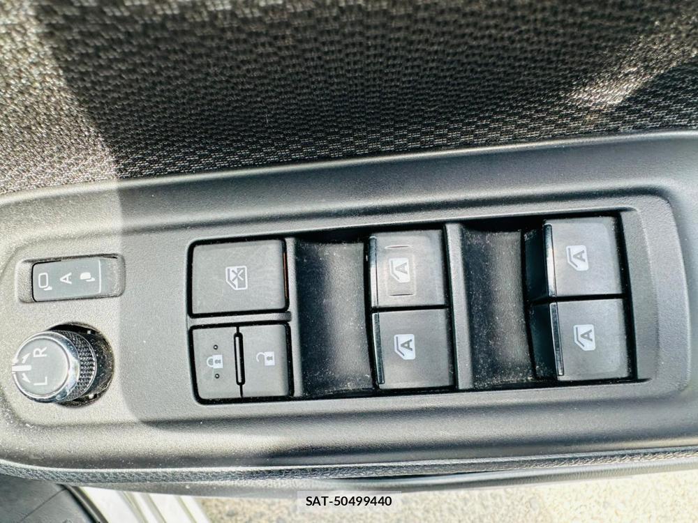 Toyota NOAH 2020 7171820-21