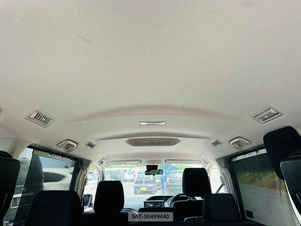 Toyota NOAH 2020 7171820-24