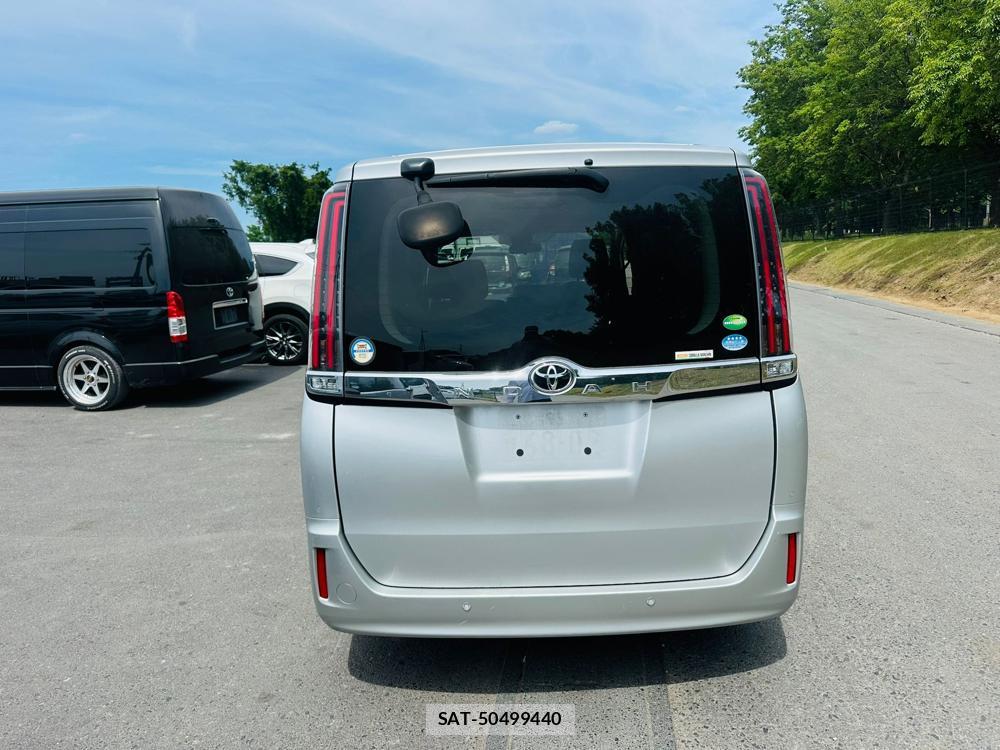 Toyota NOAH 2020 7171820-3