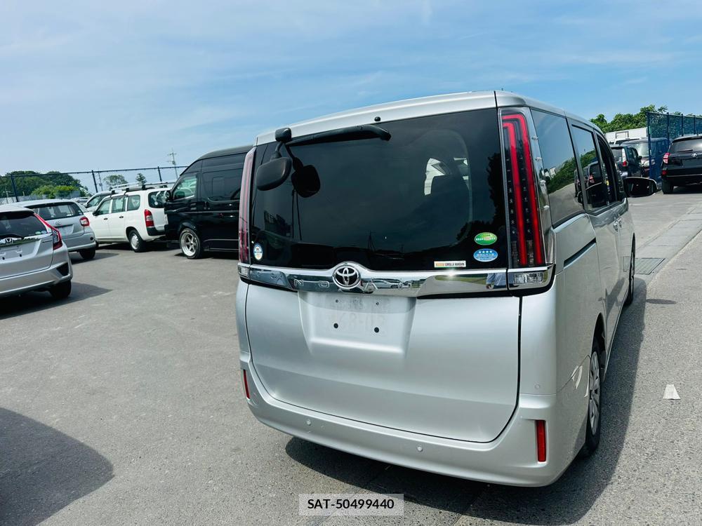 Toyota NOAH 2020 7171820-4