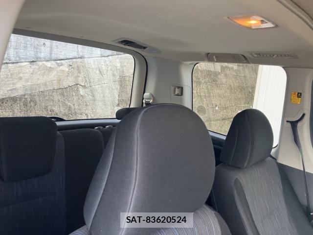 Toyota NOAH 2010-11 7222770-15