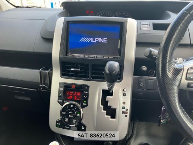 Toyota NOAH 2010-11 7222770-18