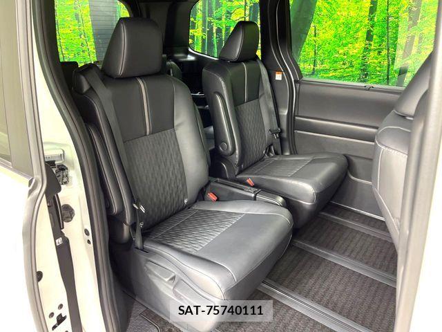 Toyota NOAH 2022-11 7222797-8