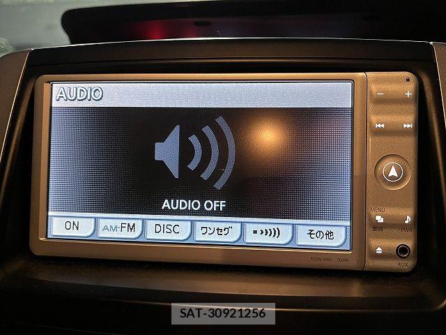 Toyota NOAH 2010-11 7222768-10