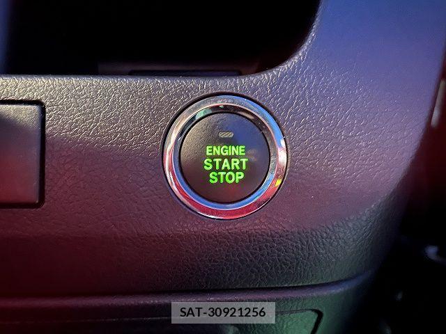 Toyota NOAH 2010-11 7222768-11