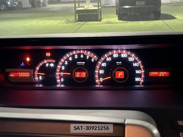 Toyota NOAH 2010-11 7222768-7