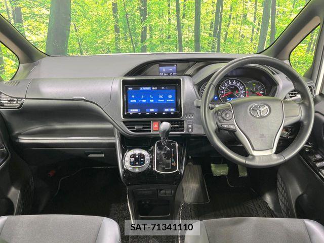 Toyota NOAH 2020-01 7222788-1