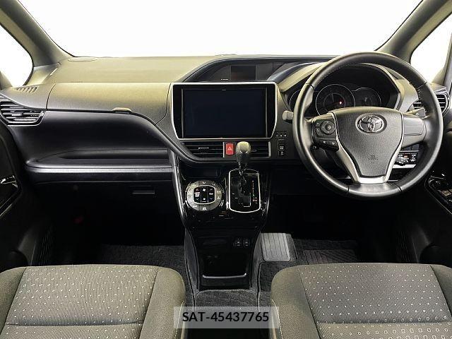 Toyota NOAH 2020-05 7222787-1