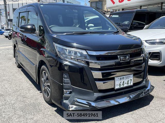 Toyota NOAH 2017-08 7215876-0