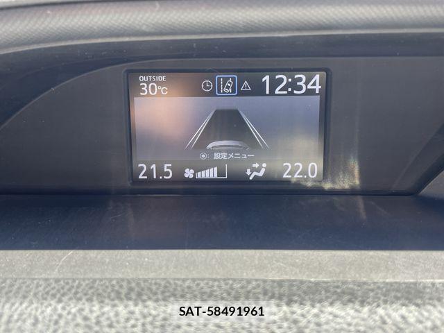 Toyota NOAH 2017-08 7215876-17