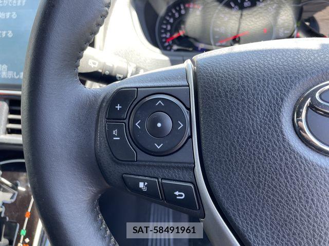 Toyota NOAH 2017-08 7215876-19